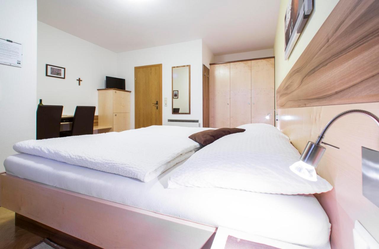 Arkadenweingut-Gaestehaus Heiss Illmitz Bagian luar foto
